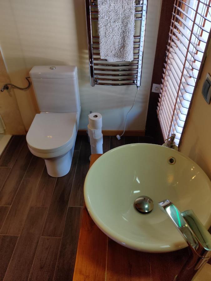 Spacious Ski Chalet In Traditional French Village, Sleeps 8, Four Star With Fibre Broadband Abondance Exterior foto